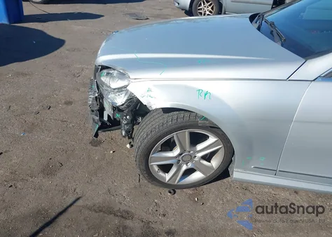 2010 Mercedes-Benz C 300 Luxury/Sport из США, поврежденный, VIN WDDGF5EB0AF442382